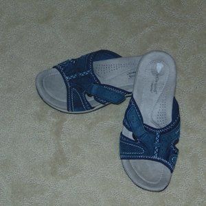EARTH ORIGINS SELBY SLIDE BLUE SANDALS - SIZE 6.5M